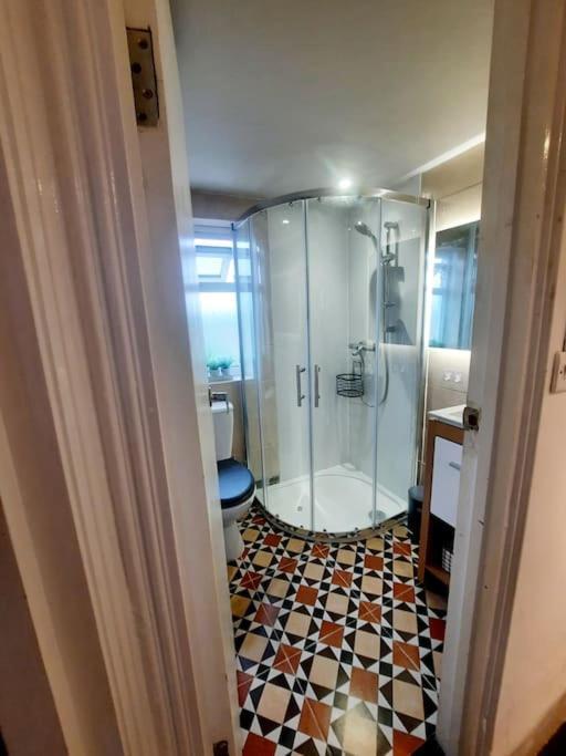 Alross Studio Flat / Private Bathroom London Exteriör bild